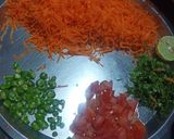 गाजर तडका कोशिंबीर (gajar tadka koshimbir recipe in marathi) रेसिपी स्टेप 1 फोटो 