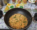 A picture of step 6 of Maggi Nutrilicious Masala VEG ATTA noodles Vegetables pizza.