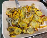 Une image de l'étape 18 de Gratin de courgettes jaunes et poivrons bicolores au jambon, mozzarella et crème de parmesan.
