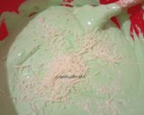 Foto langkah ke 5 dari resep Bolu Pandan Putih Telur Tanpa Oven.