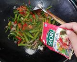 Foto langkah ke 5 dari resep Tumis Kangkung.