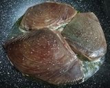 Foto del paso 3 de la receta: Filetes de atún a la plancha