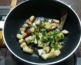 A picture of step 3 of Khatti meethi Aam aloo ki sabji.