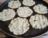 A picture of step 3 of Nutri mini thalipith.