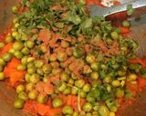 A picture of step 6 of Carrot Peas curry.
