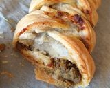 Hình bước làm 5 của món Vegetarian sausage roll - blw
