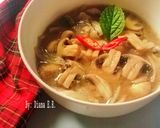 Foto langkah ke 6 dari resep Jamur Kancing Cah Bombay.