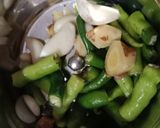 A picture of step 3 of Stuffed snake gourd.