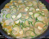 Foto del paso 6 de la receta: Tortilla de calabacín 🥚🥚🍀🍀