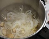 Foto del paso 5 de la receta: Fritada con Espárragos, Longaniza y Huevo Duro