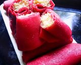 Foto langkah ke 6 dari resep Dadar Gulung Milky Merah Putih🇮🇩.