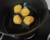 A picture of step 3 of Dahi Vada.
