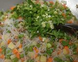 Foto langkah ke 7 dari resep Sayur Bihun Spesial.