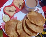 A picture of step 4 of Khasta flour & poori with peanut & chutney.