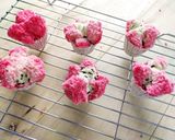 Foto langkah ke 6 dari resep Bolu Kukus Mekar Lembut dan Ringan + TIPS.