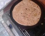 A picture of step 5 of Aloo wala paratha.