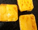 A picture of step 3 of My Melted Cheese & Red Onion Toasted Thins.🥰.