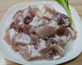 Hình bước làm 3 của món Sườn non hấp bí đỏ