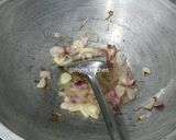 Foto langkah ke 3 dari resep Oseng Cumi Hitam Pedas.