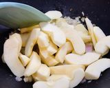 Hình bước làm 3 của món Dồi Huyết Nướng Táo & Cỏ Xạ Hương (Thyme)