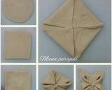 A picture of step 2 of Flower shape matar potli.