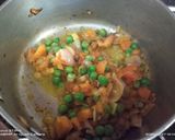 A picture of step 2 of Veggie loaded masala Maggi 😋😋.