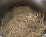 Foto del paso 5 de la receta: Noodles con carne picada, setas y tomate : cuatro