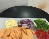 Foto langkah ke 2 dari resep Nasi goreng sosis.