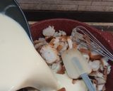 A picture of step 2 of Bread Halwa.