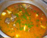 A picture of step 4 of Alo gosht shorba.