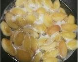 A picture of step 1 of Apricot Jam💛😋.