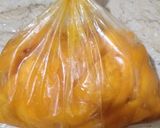 A picture of step 1 of Mangoes Milk shake.