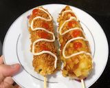 Hình bước làm 5 của món Hot dog xúc xích Hàn Quốc