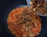 Foto langkah ke 4 dari resep Kulit Ayam Sambal Bawang.