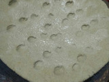લસણીયો બાજરી નો રોટલો (Lasaniyo Bajri Rotlo Recipe In Gujarati)