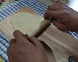 Gambar langkah 20 resipi Karipap Pusing.