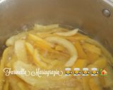 Foto del passaggio 4 della ricetta Scorzette di limone 🍋 km zero candite e caramellate 👩‍🍳🏡🇮🇹🌍🍋🎵🌇🦁🌠