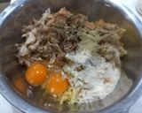 عکس مرحله 2 از دستور کوکوی مرغ و سیب زمینی