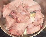 Foto del paso 1 de la receta: Pollo a la cerveza y coliarroz🇪🇸/sin gluten/low carb/keto/paleo