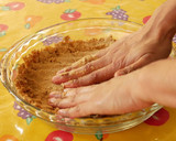 Foto del paso 4 de la receta: Pay de Queso con Fresas