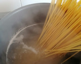 Foto del paso 3 de la receta: Spaghetti con foie gras y crujiente de jamón