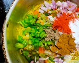 மேகி மசாலா ஸ்டப்டு இட்லி(maggi masala stuffed idly recipe in tamil) ரெசிபி ஸ்டேப் 3 புகைப்படம்
