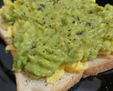 Foto langkah ke 4 dari resep 🥑 Avocado Toast / Avocado on Toast 🥑🍞.