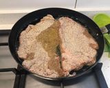 Foto del paso 7 de la receta Bistec apanado clásico (milanesa) con coliflor granulada