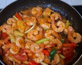 Foto langkah ke 4 dari resep Udang Saus Asam Manis.
