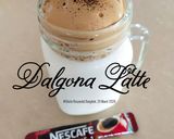 Foto langkah ke 3 dari resep Dalgona Latte.