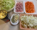 Foto langkah ke 1 dari resep Sup Tomat Minestrone Sayur Berlimpah pas untuk Cuaca Dingin.