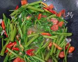 Foto langkah ke 4 dari resep Tumis Kangkung.