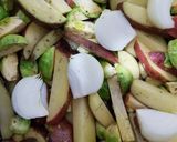 Foto del paso 4 de la receta: Bruselas Rústicas con Pollo a la Mostaza