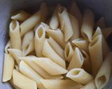 Foto del paso 2 de la receta: Fideos con salsa de arvejas al roquefort